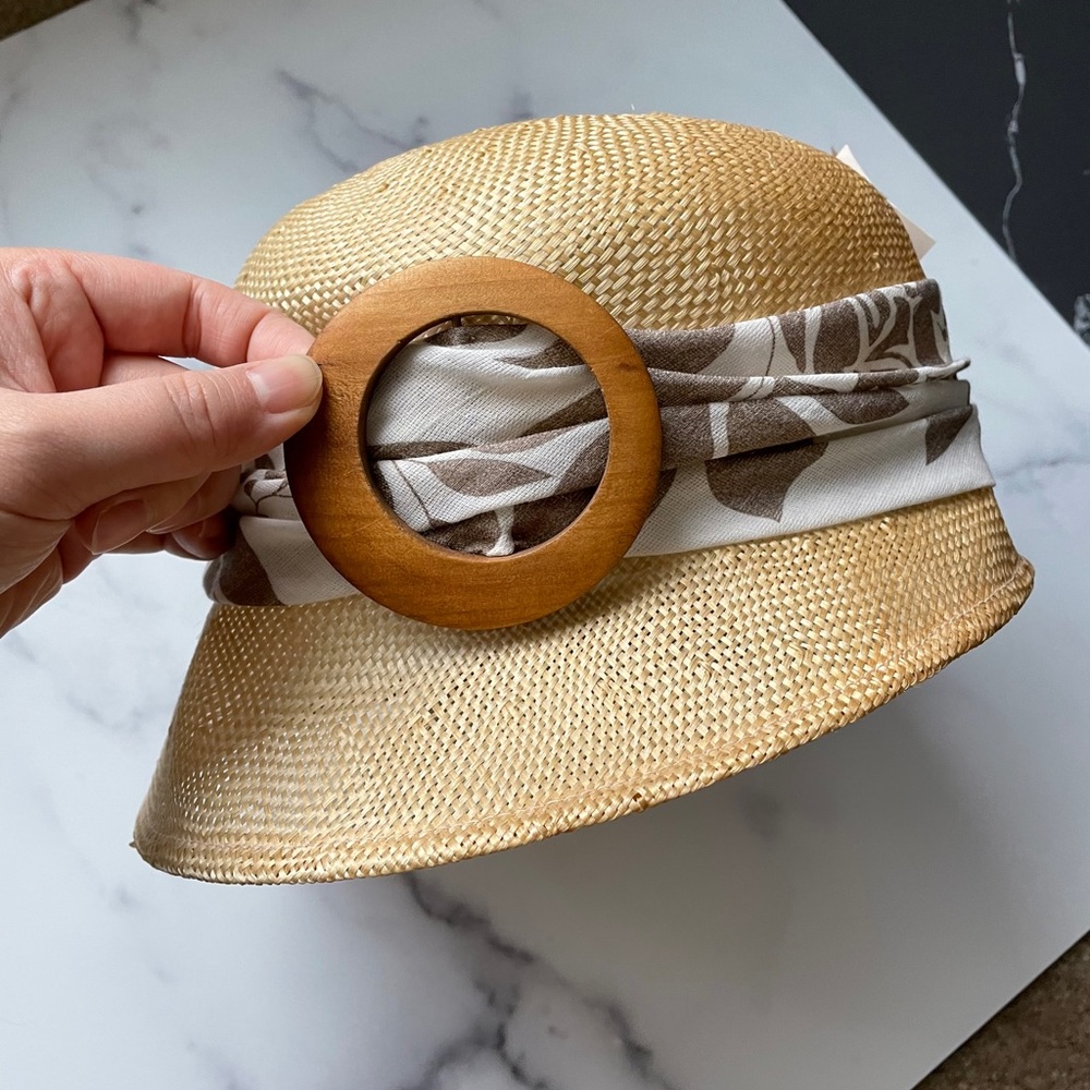 Free delux hat medium large